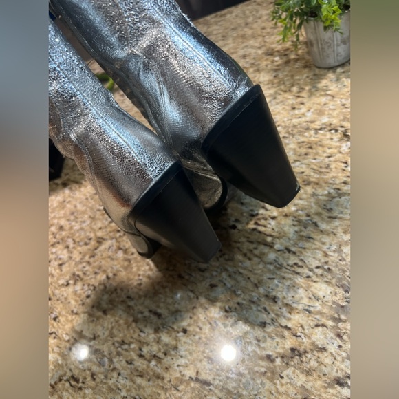 PrettyLittleThing SILVER METALLIC WESTERN POINTED WEDGE HEELED KNEE BOOTS 9 - Picture 11 of 14